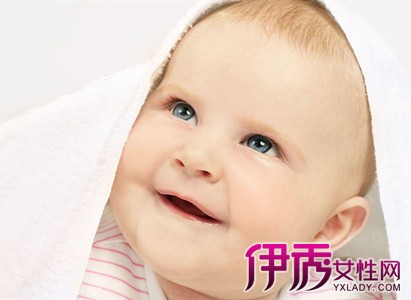 婴儿头部有个软包图片-8个月婴儿头上有个软包