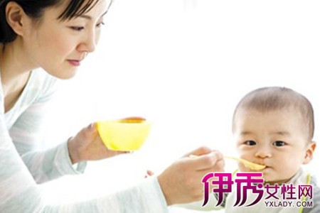 【图】宝宝几个月添加辅食呢? 了解它的最佳时