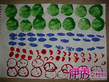 幼儿蔬菜印画作品展示 不一样的创意美术课_伊