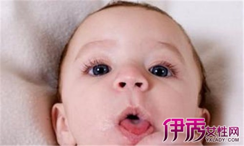 【婴儿大小脸应睡哪一边】【图】婴儿大小脸应