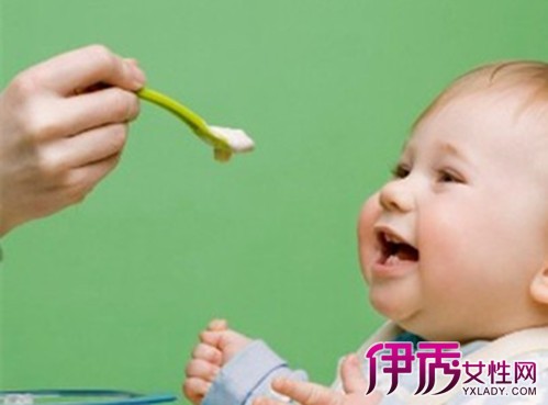 【图】婴儿尿黄怎么回事3招教你照顾好宝宝