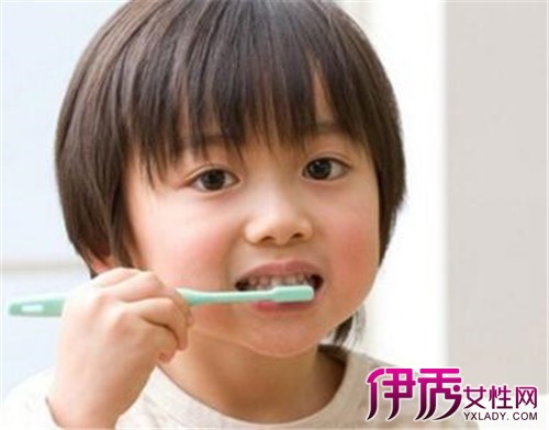 【小孩子几岁开始刷牙最好】【图】小孩子几岁
