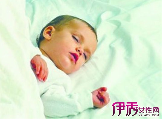 【冬天婴儿睡觉盖不到手怎么办】【图】冬天婴