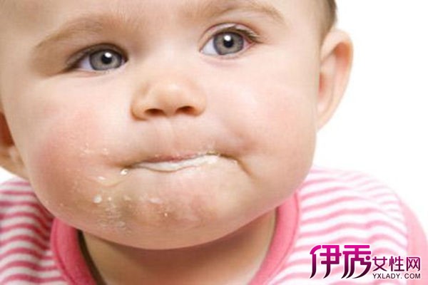 【婴儿吐奶很多是什么原因】【图】婴儿吐奶很