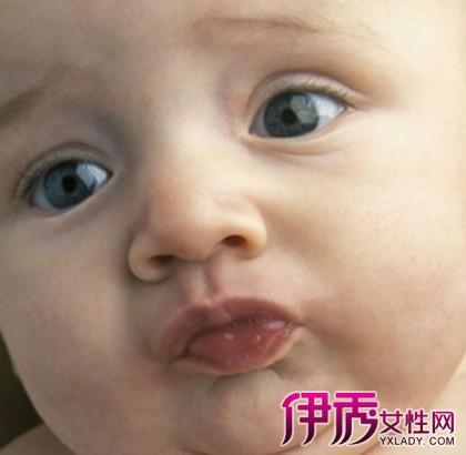 【婴儿吐奶严重是什么原因】【图】婴儿吐奶严