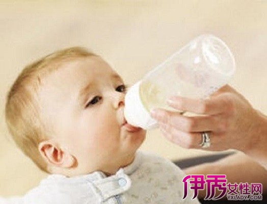 【新生儿一天喝多少奶正常】【图】新生儿一天