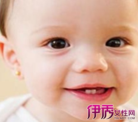 【婴儿两个月长牙】【图】婴儿两个月长牙了吗