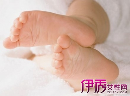 【宝宝脚长对照表】【图】详细的宝宝脚长对照