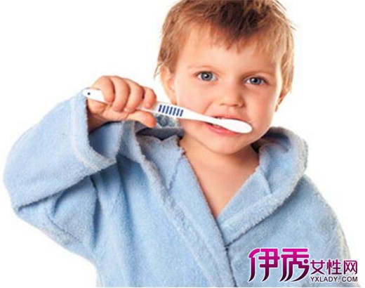 【刷牙牙龈出血是怎么回事】【图】刷牙牙龈出