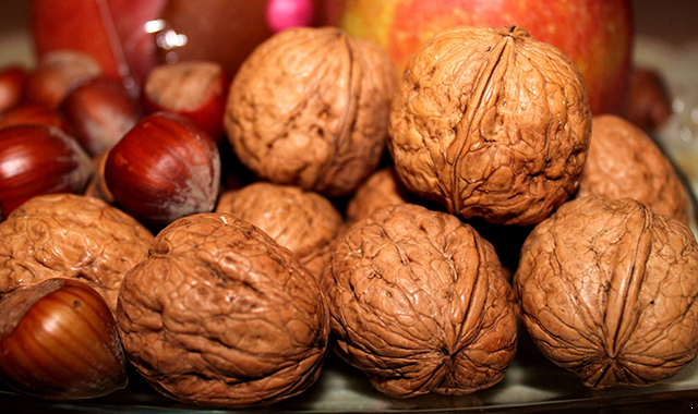 walnuts-nuts-nicholas-advent-42320.png