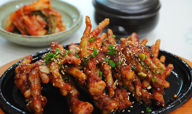 seasoned-chicken-feet-749362_960_720.png