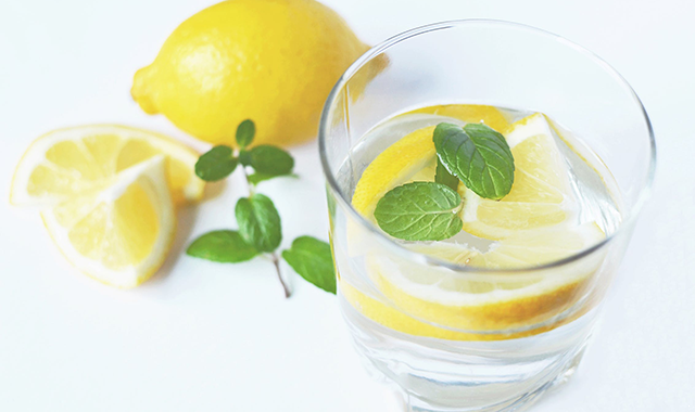 water-drink-fresh-lemons.png